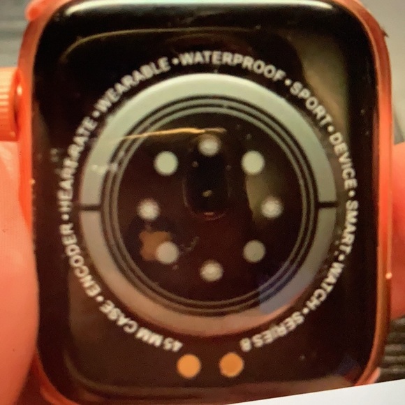 Watch Series 8 - Picture 2 of 3